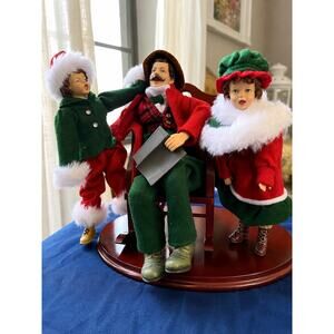 vintage Victorian-style Christmas caroler figurines. Christmas carolers